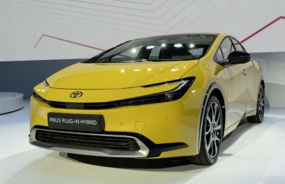 2022 Toyota Prius Plug-in Hybrid